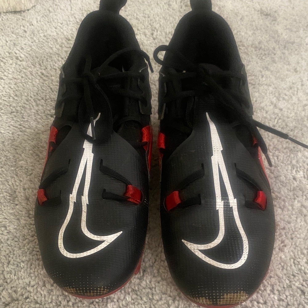 Nike Mens Black/Red Football/Soccer Cleats with White Swoosh and Red Accents